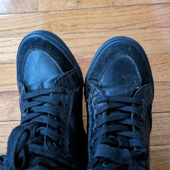 Aldo black leather wedge sneakers size 7 - suede and snakeskin details - Picture 6 of 6